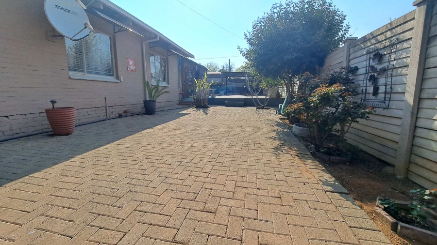 3 Bedroom Property for Sale in Generaal De Wet Free State